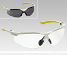 Lunettes de protection sans monture JSP de forme fortement rallongée en arrière-BOLLÉ, Degré de protection 5-UNIVET-SWISS ONE-Lunettes de protection JSP, de forme fortement rallongée en arrière-UNICO GRABER-Lunettes de protection ARTILUX- 3M PELTOR-BOLLÉ ultra-légères-UNIVET en polycarbonate incolore antibuée résistant aux rayures-Lunettes de protection 3M en polycarbonate incolore résistant aux rayures-UNICO-UNICO GRABER-HONEYWELL-SWISS ONE-ARTILUX